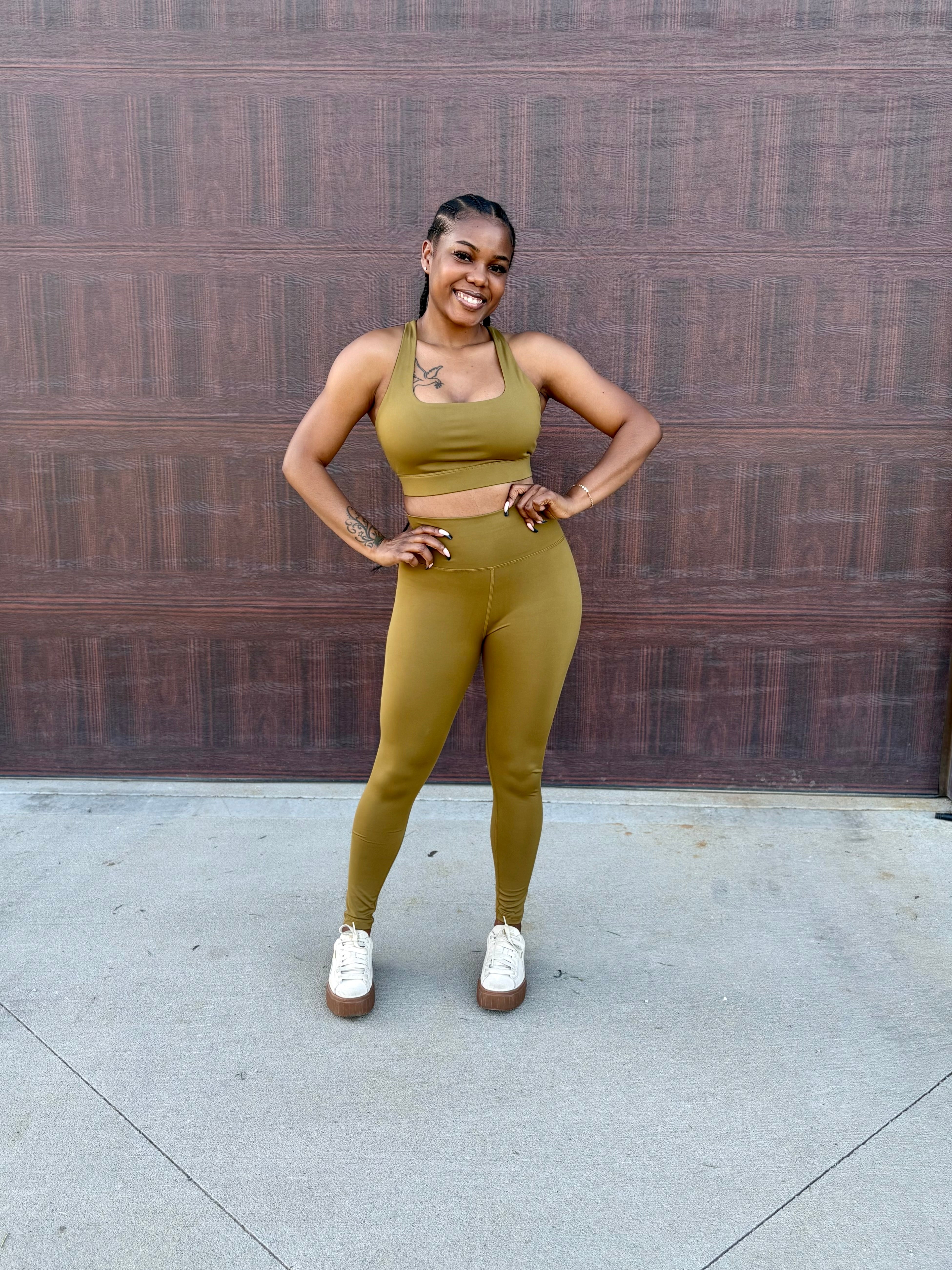 WILLOW Active Bra & Legging Set (Olive Green)