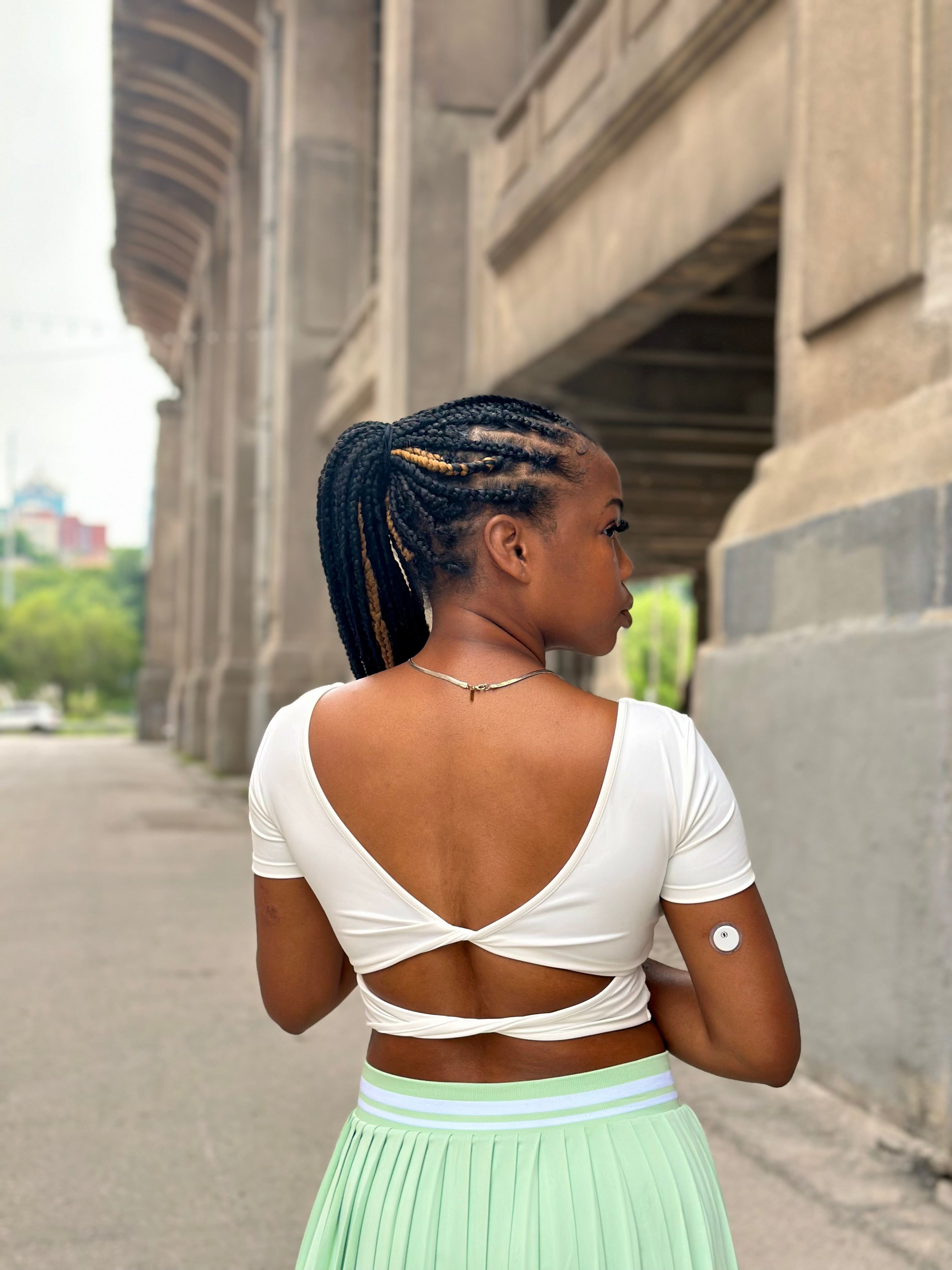 Twist Back Top (WHITE)
