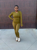 Load image into Gallery viewer, Long Sleeve Ribbed Top in Olive Green
