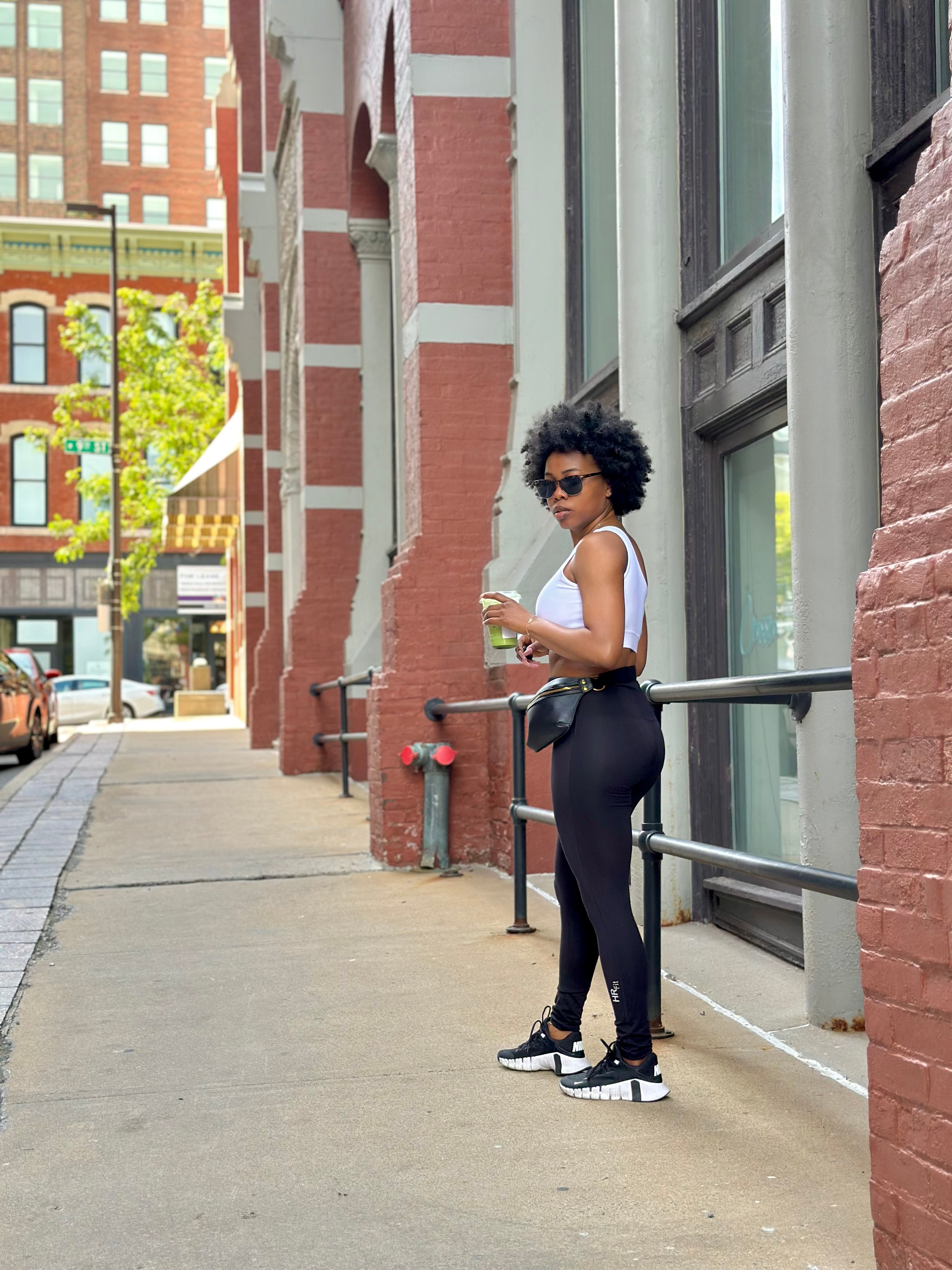 Essential Leggings in Black