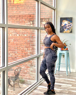 Load image into Gallery viewer, MALI Leggings in Gray
