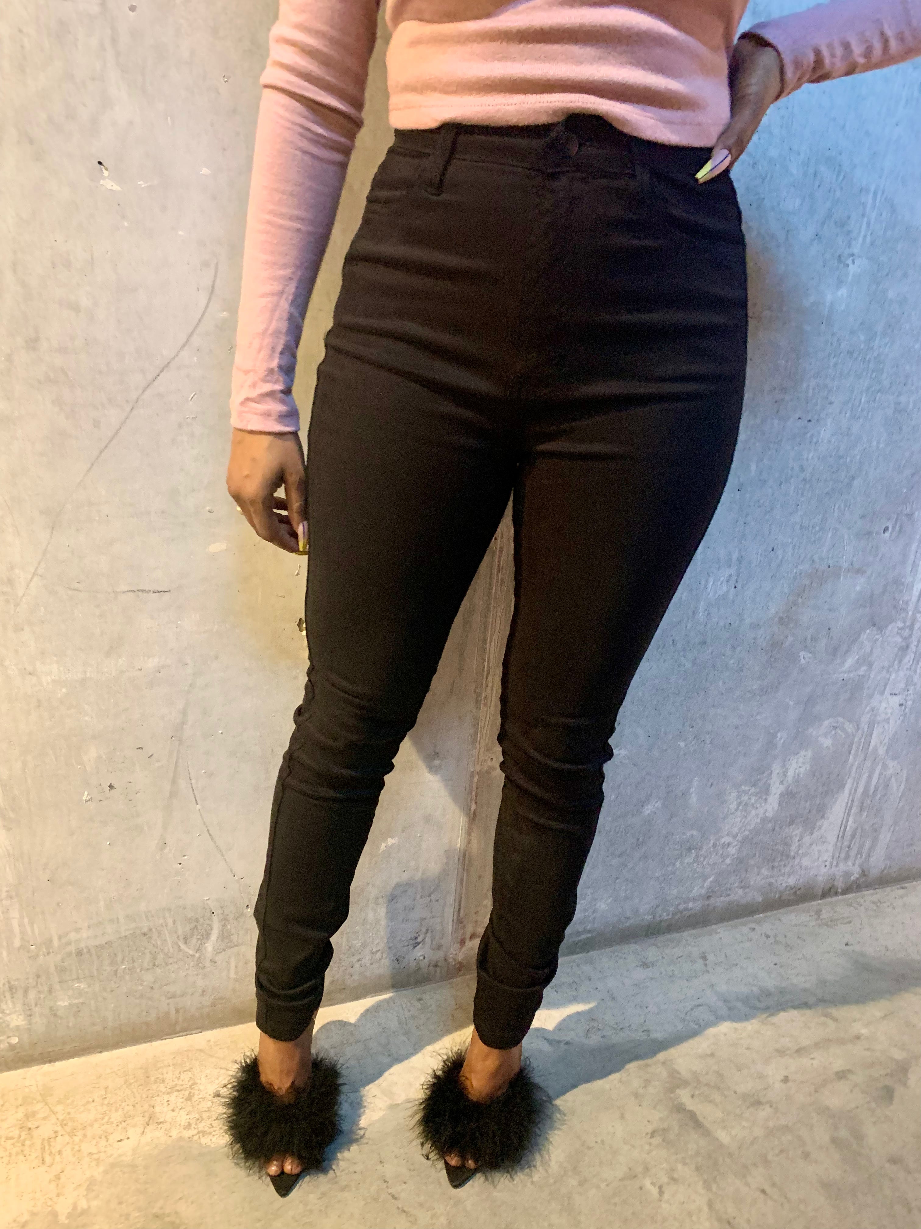 PIXIE Skinny Jeans-Black