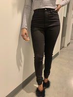 Load image into Gallery viewer, PIXIE Skinny Jeans-Black
