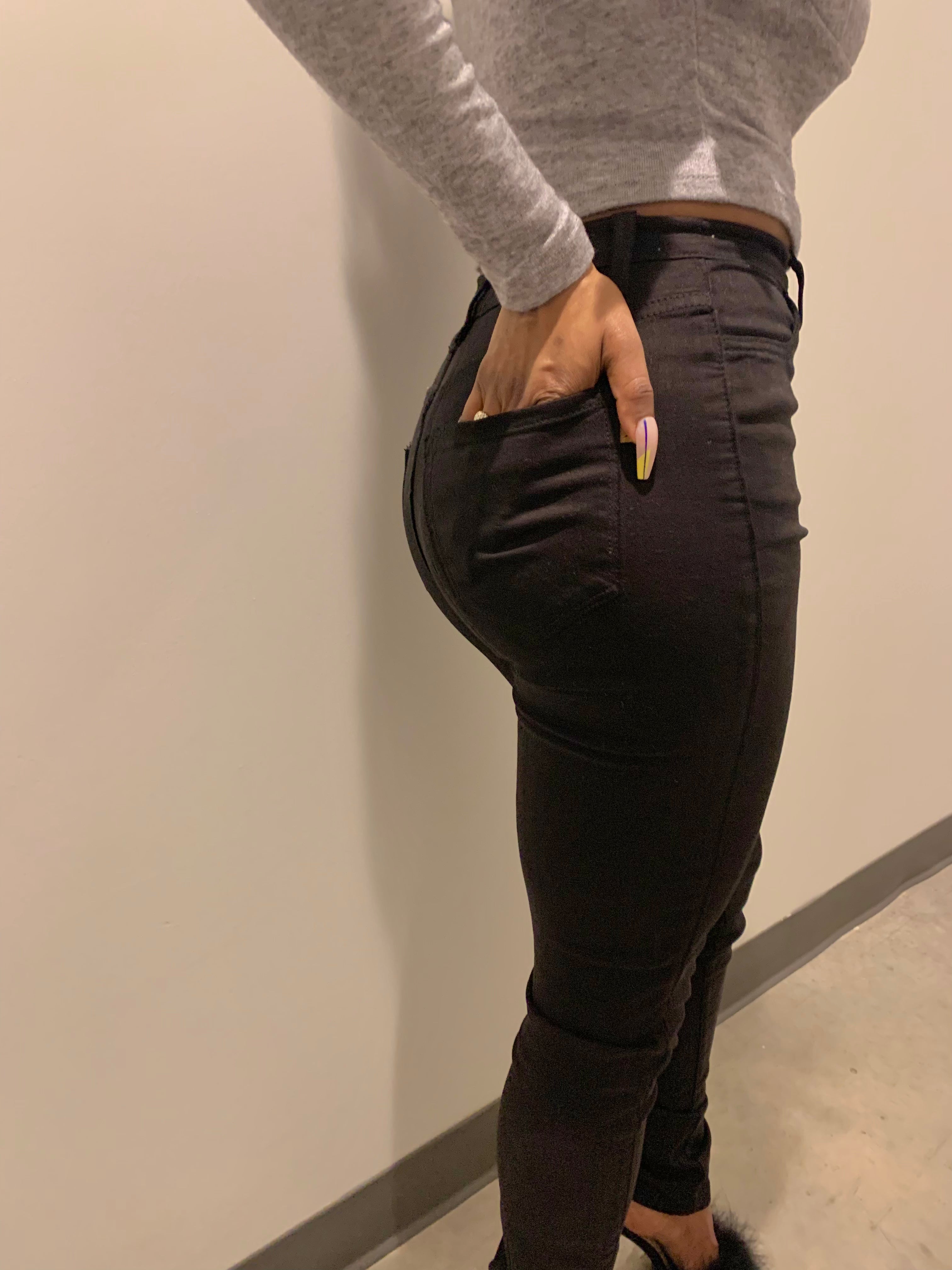PIXIE Skinny Jeans-Black